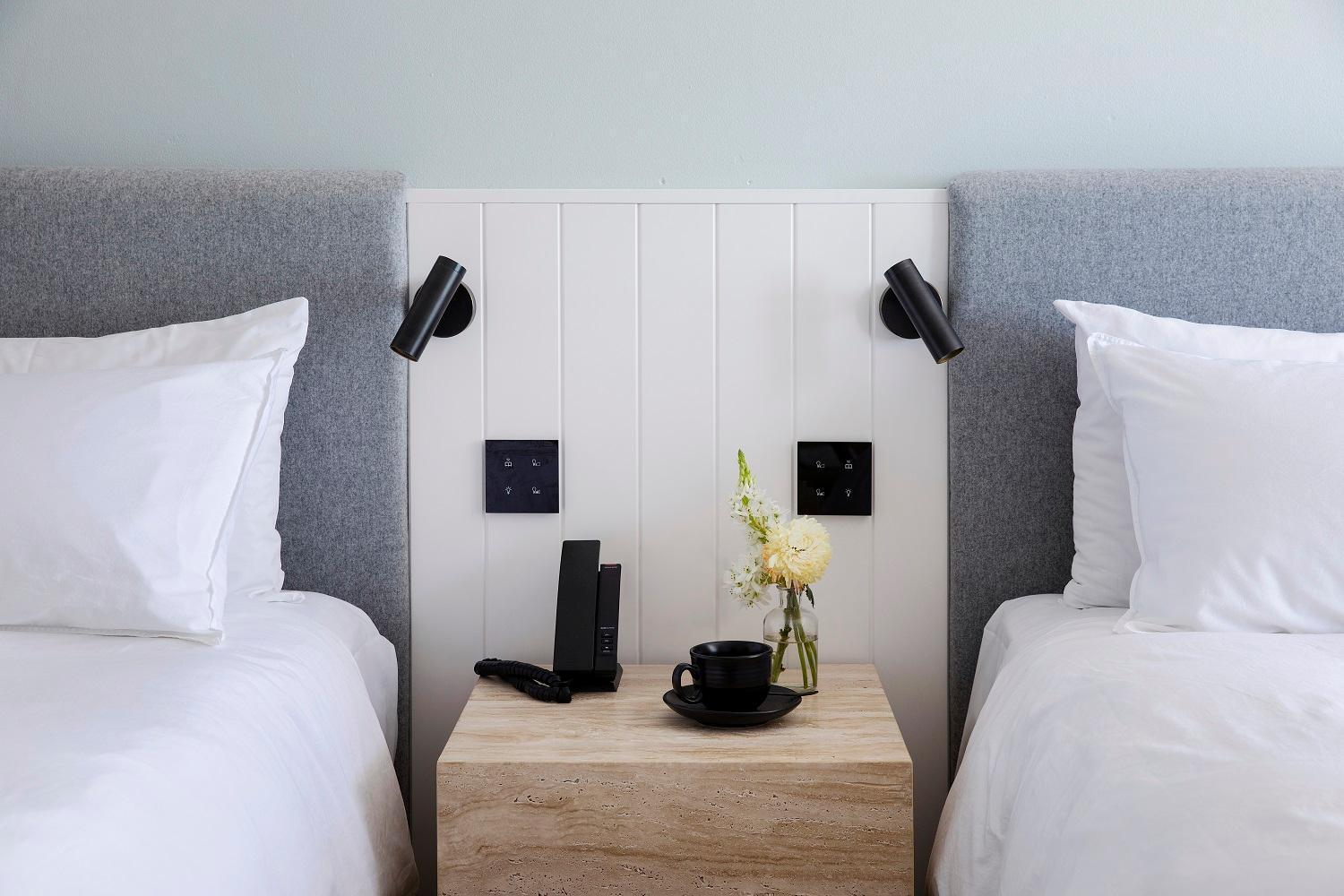 Manly Pacific Sydney Mgallery Collection Bagian luar foto A bedside table